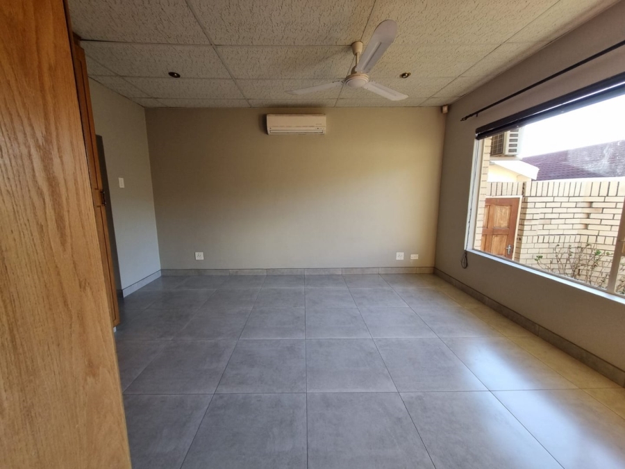 3 Bedroom Property for Sale in Pentagon Park Free State